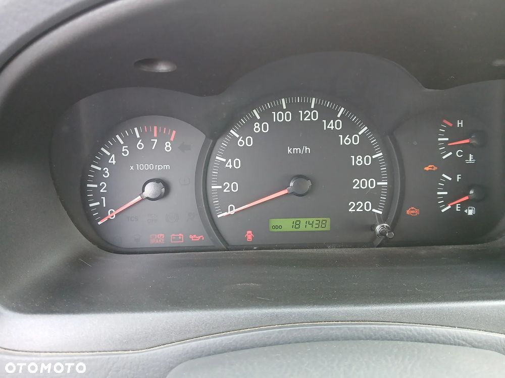Kia Cerato 1.6 LX - 8