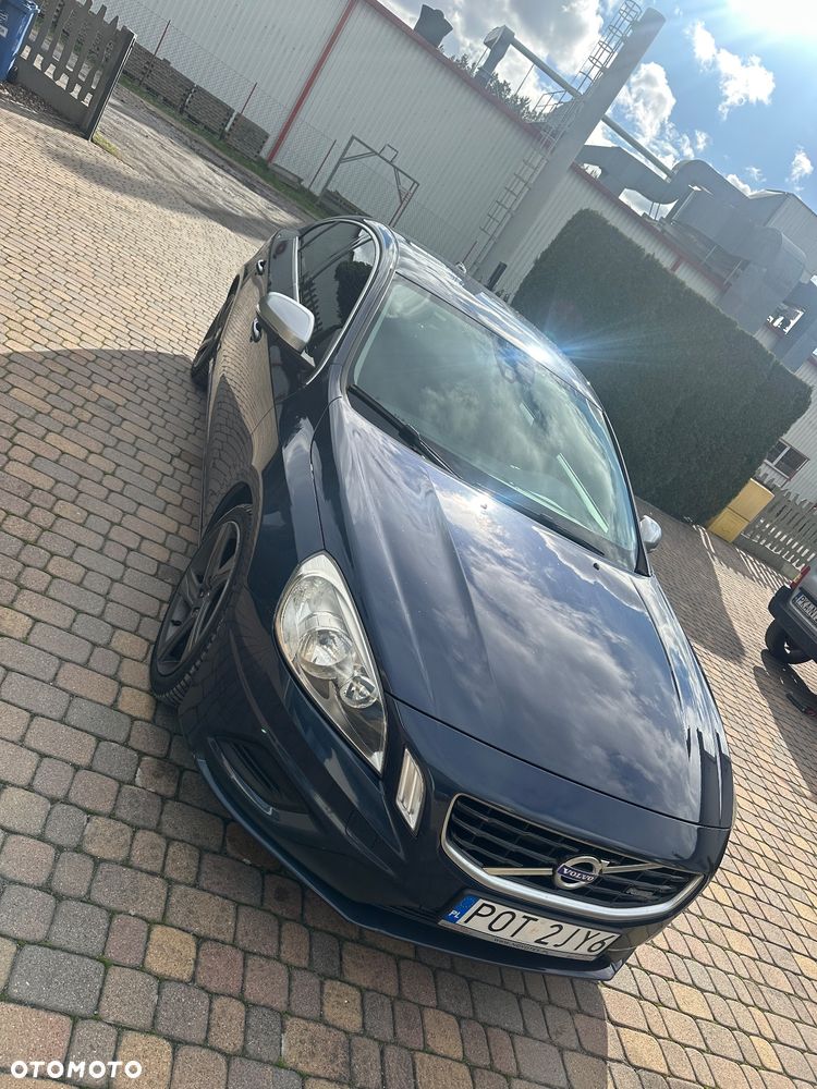 Volvo S60 D2 R-Design - 2