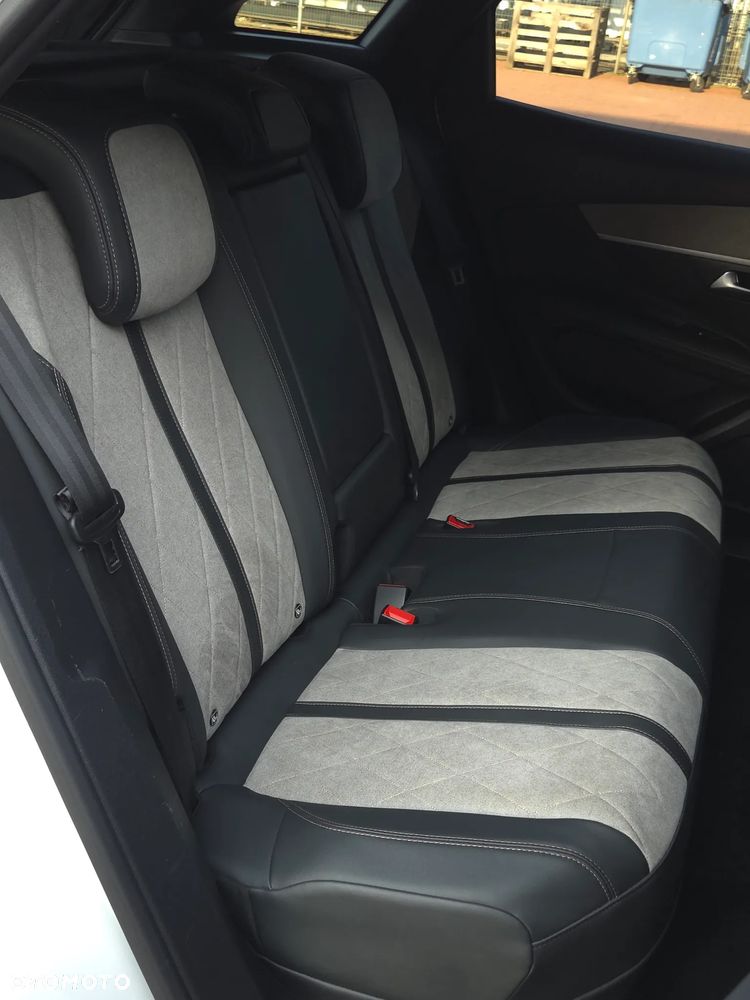 Peugeot 3008 1.6 PureTech Hybrid4 PHEV GT Pack S&S EAT8 - 19