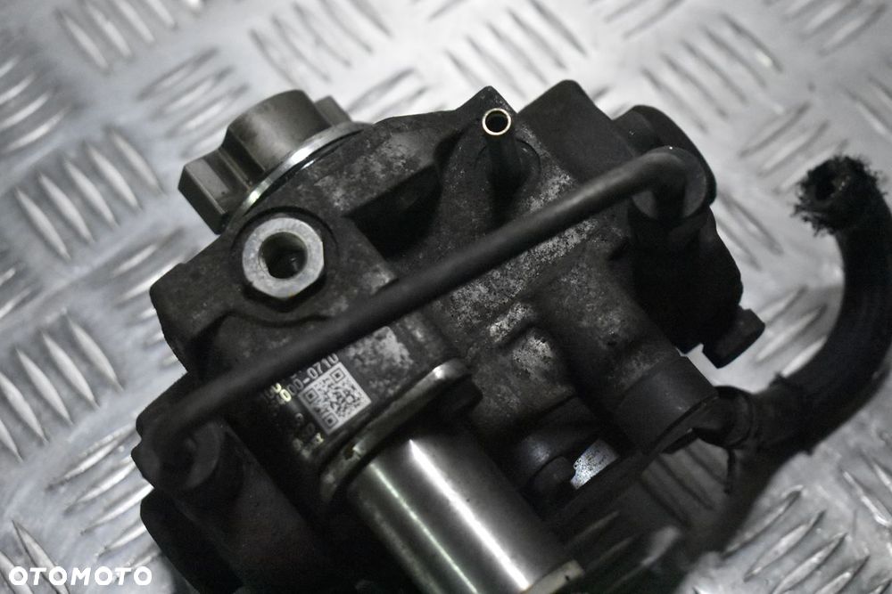 Toyota 2.0 D4D Pompa wtryskowa 22100-0r040 - 4