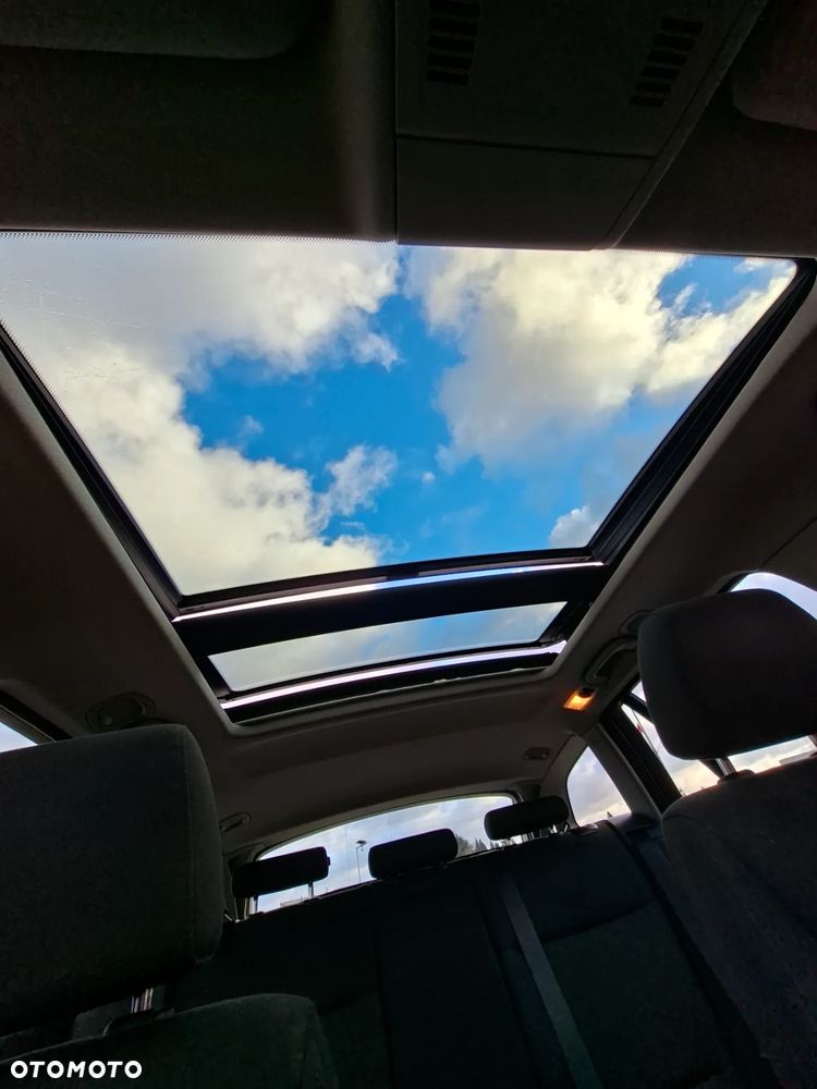 BMW Seria 3 318i - 16