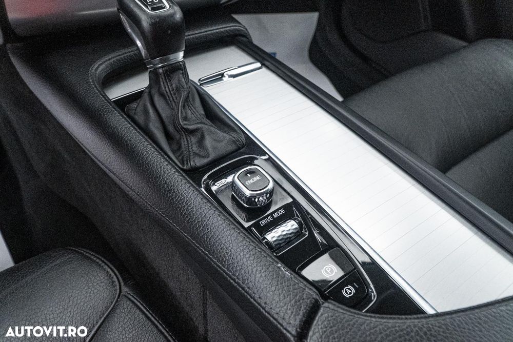 Volvo XC 90 D5 AWD Momentum - 13