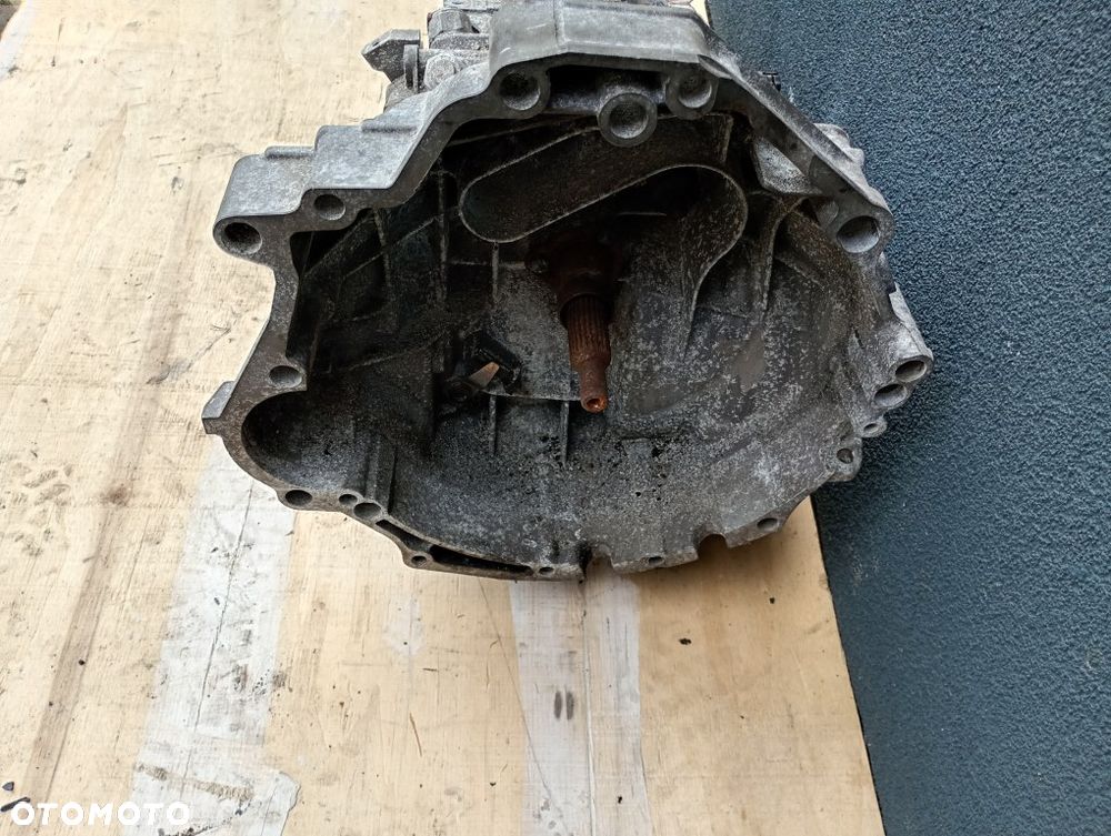 skrzynia biegów manualna 6-biegów vw passat b5 1.9 tdi 01E300046 - 4