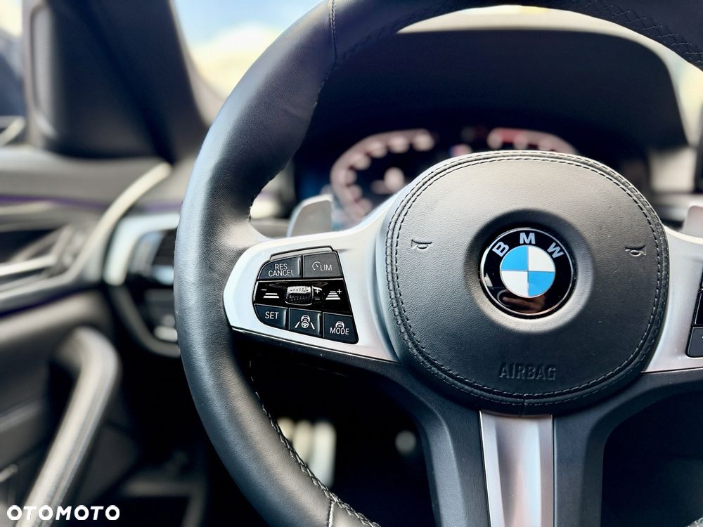 BMW Seria 5 520d xDrive M Sport Edition - 18