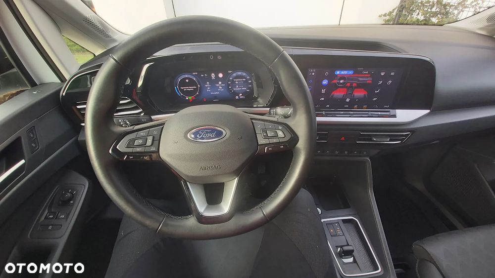 Ford Tourneo Connect Grand - 22