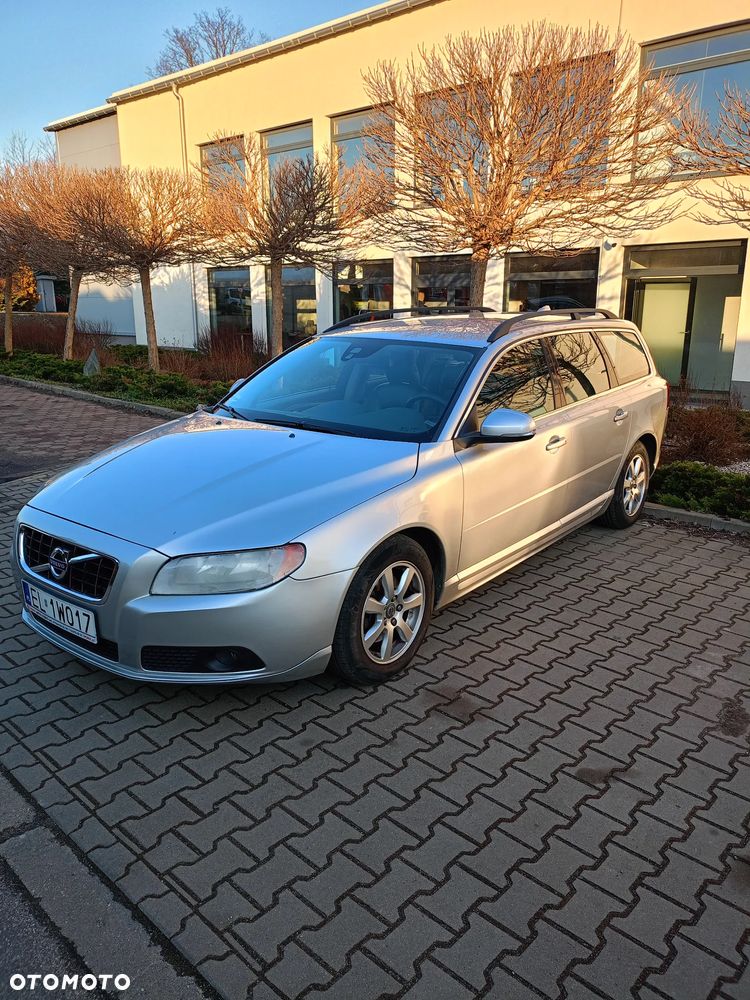 Volvo V70 D2 Ocean Race - 1