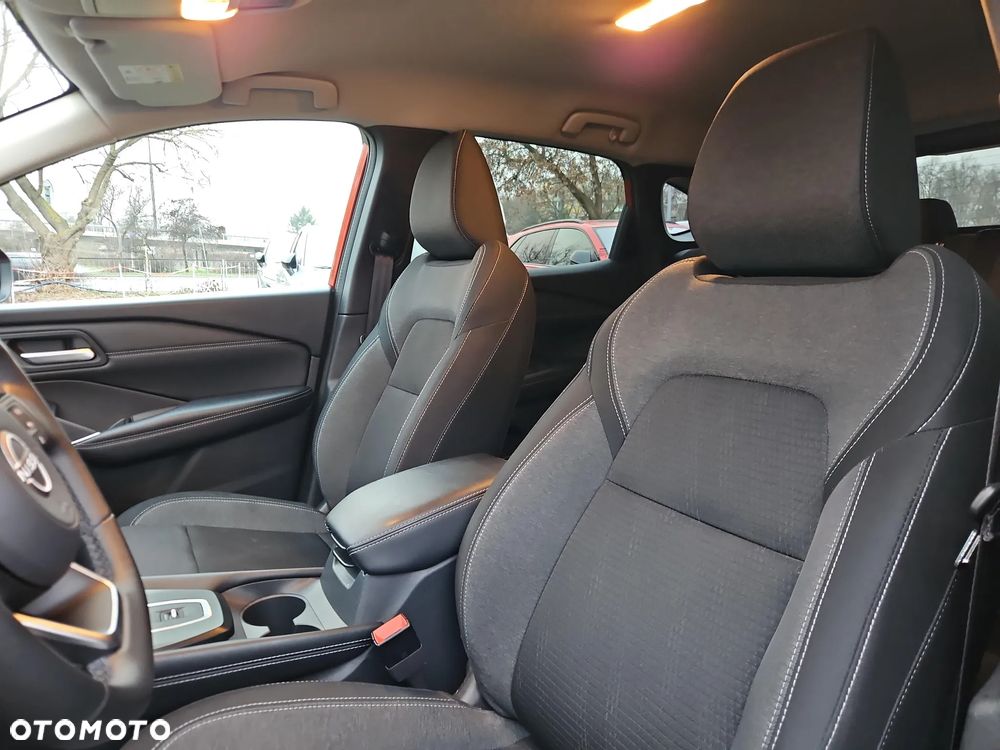 Nissan Qashqai 1.3 DIG-T mHEV N-Connecta Xtronic - 12
