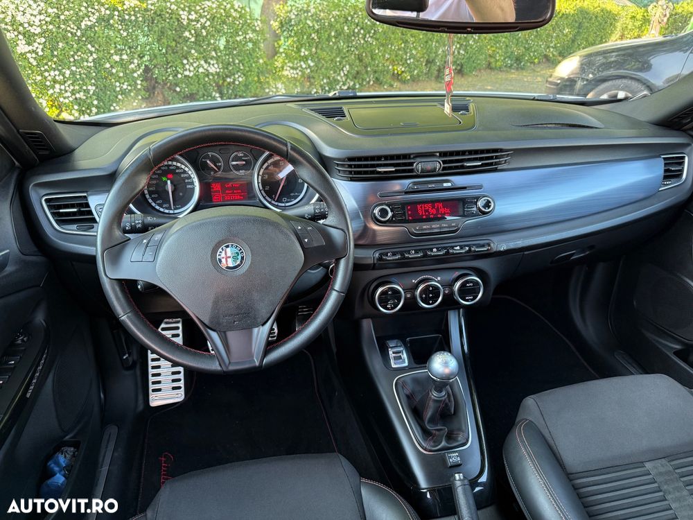 Alfa Romeo Giulietta 1.4 M-Air Distinctive - 10