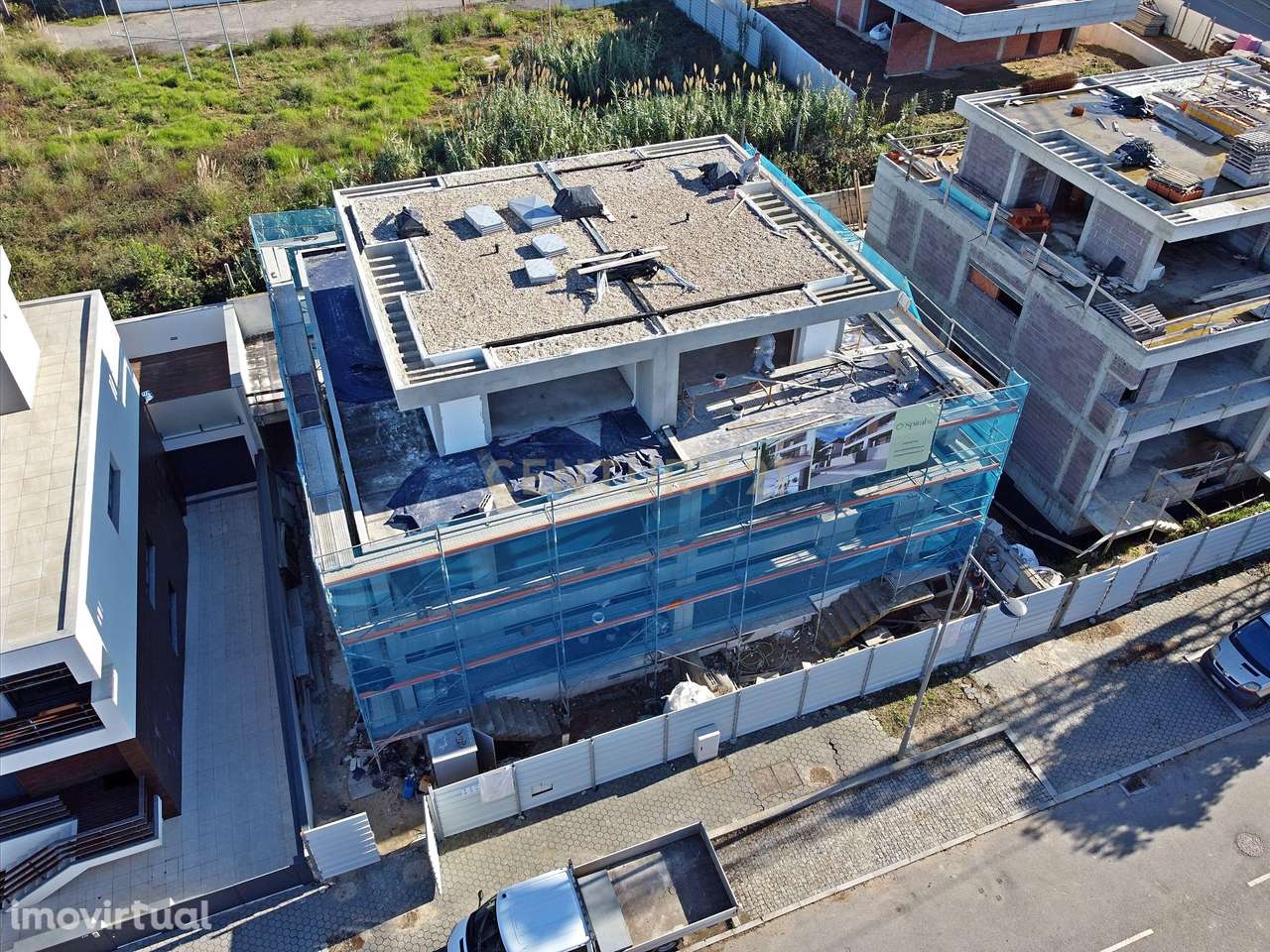 Moradia nova T4+1, de luxo, a escassos metros da Praia de Canidelo - Grande imagem: 3/60