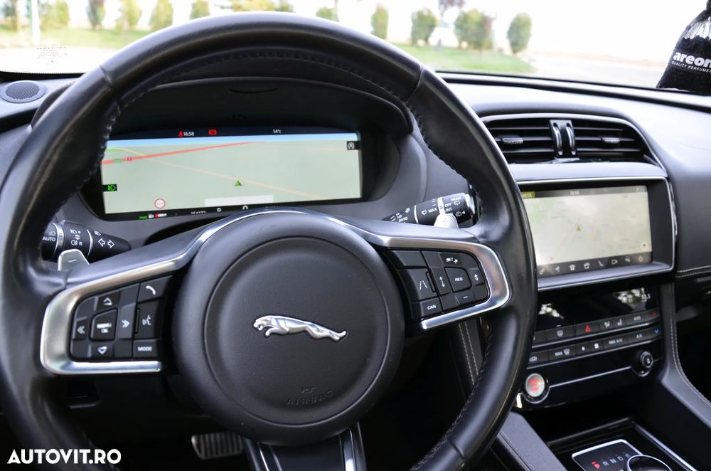 Jaguar F-Pace 20d AWD Aut. R-Sport Ingenium Edition - 19
