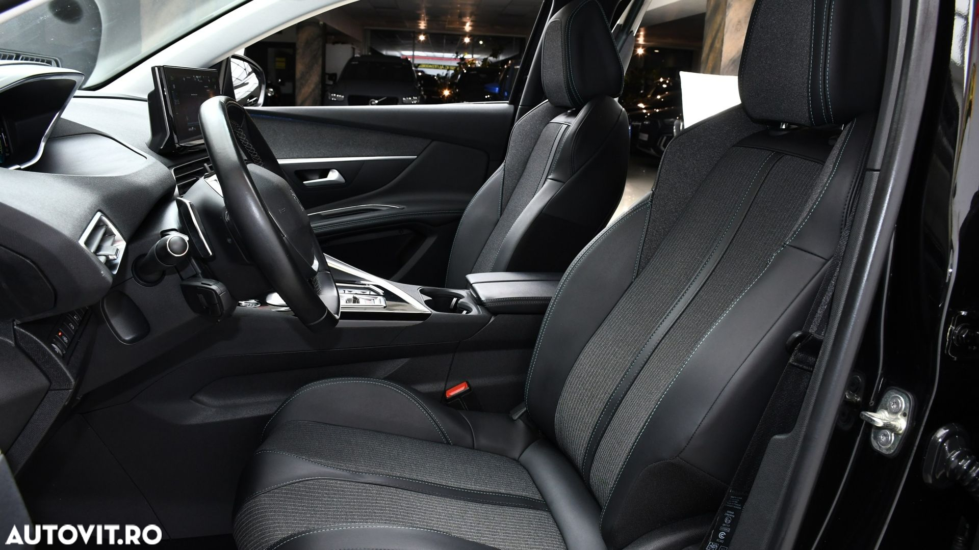 Peugeot 3008 PHEV EAT8 Allure - 12