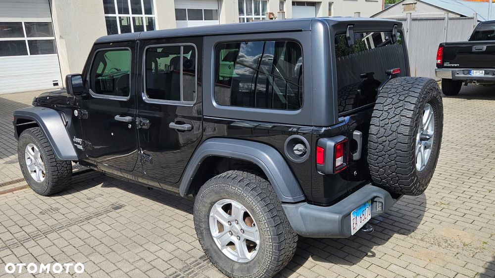 Jeep Wrangler - 2