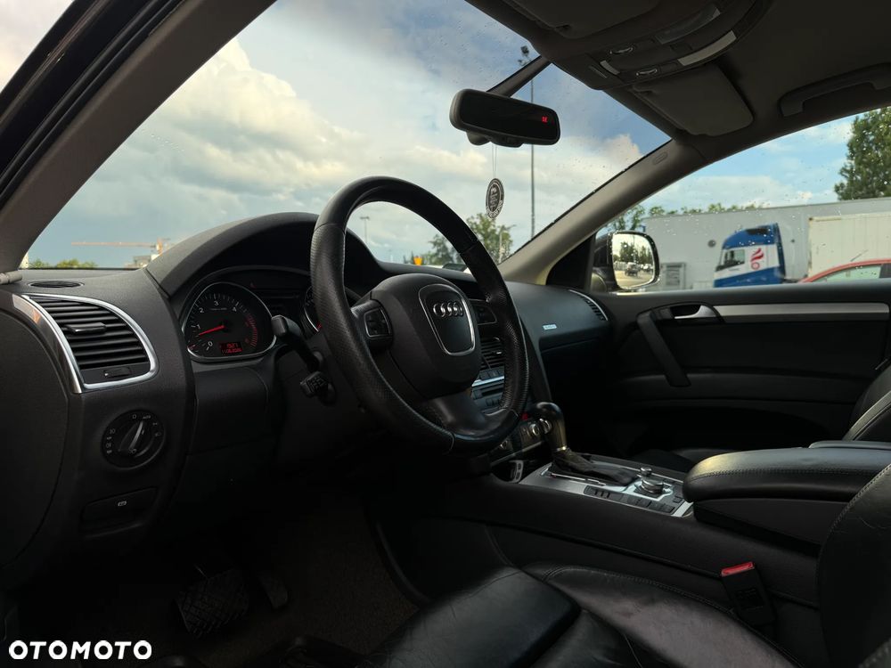 Audi Q7 - 7