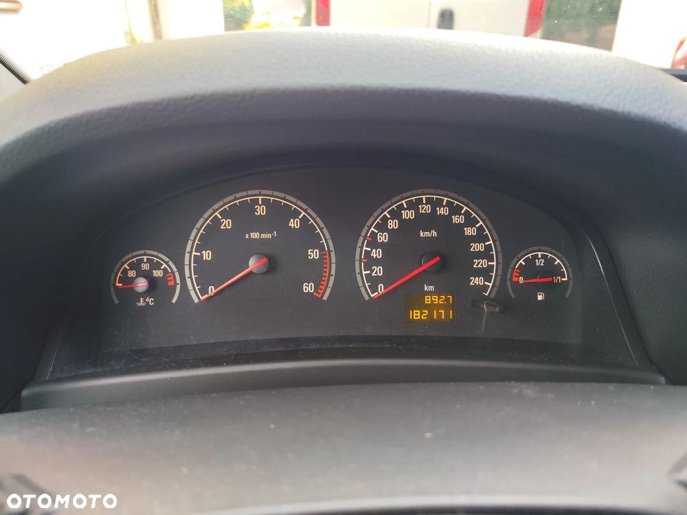 Opel Vectra 1.9 CDTI Essentia - 6