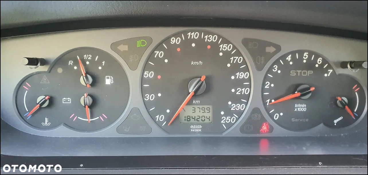 Citroën C5 2.0i 16V Control+ - 17