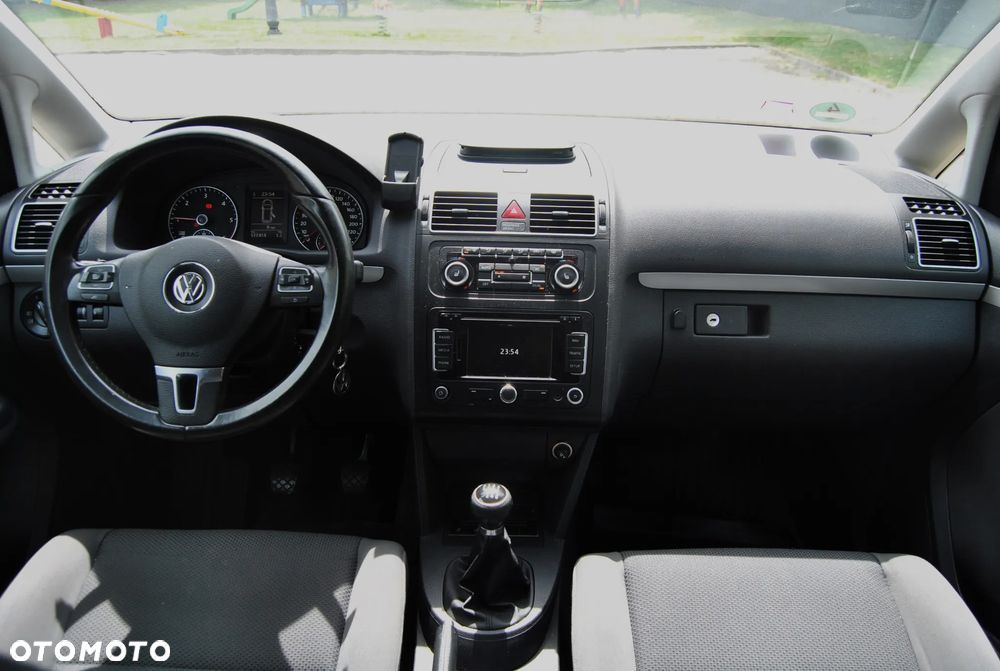 Volkswagen Touran 1.6 TDI DPF STYLE - 9
