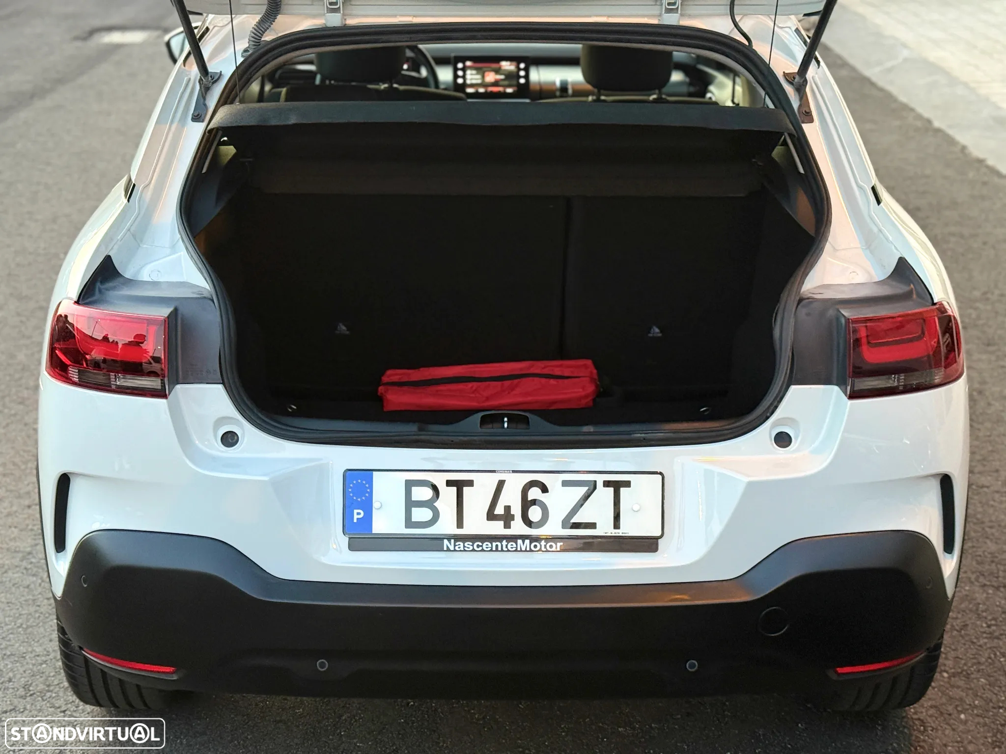 Citroën C4 Cactus 1.2 PureTech Shine EAT6 - 11