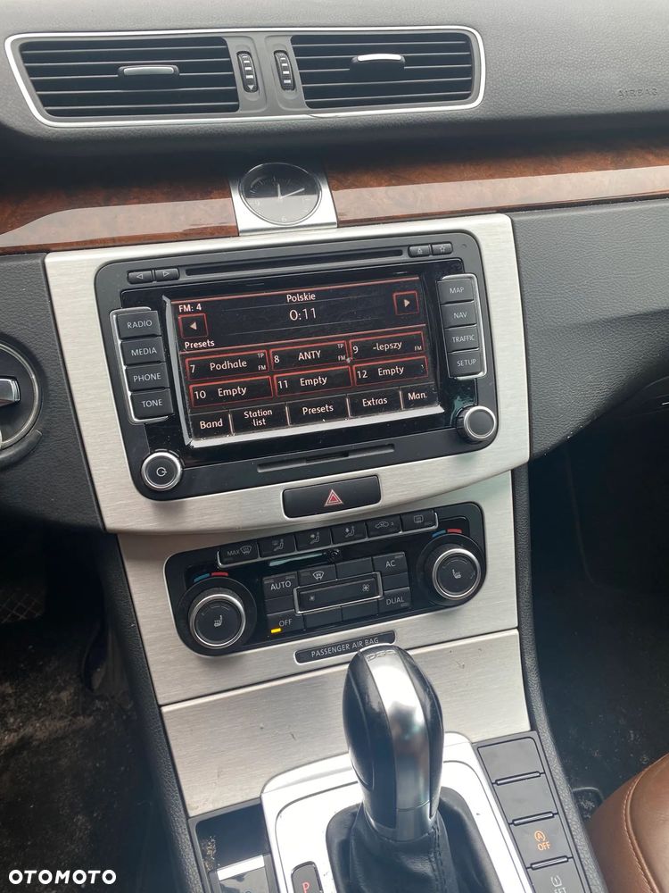 Volkswagen Passat 2.0 TDI Comfortline DSG - 6