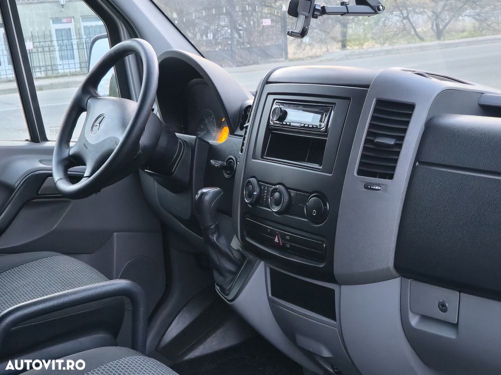 Mercedes-Benz Sprinter - 9