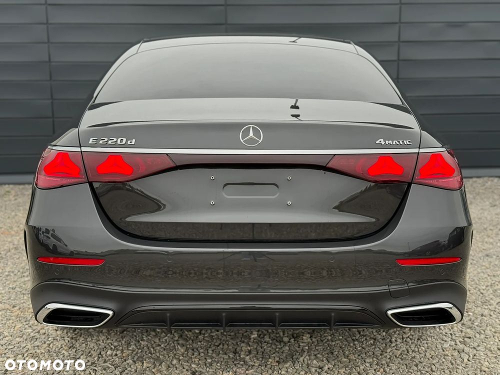 Mercedes-Benz Klasa E 220 d 4-Matic AMG - 6