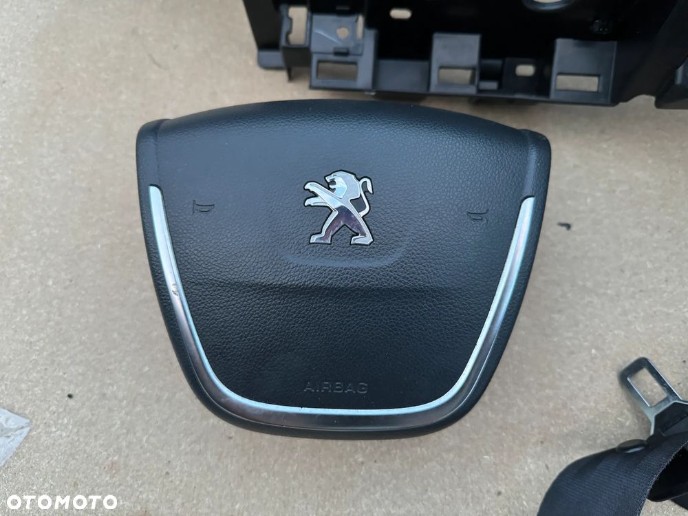 DESKA KONSOLA KOKPIT PODUSZKA PASY PEUGEOT 508 - 10