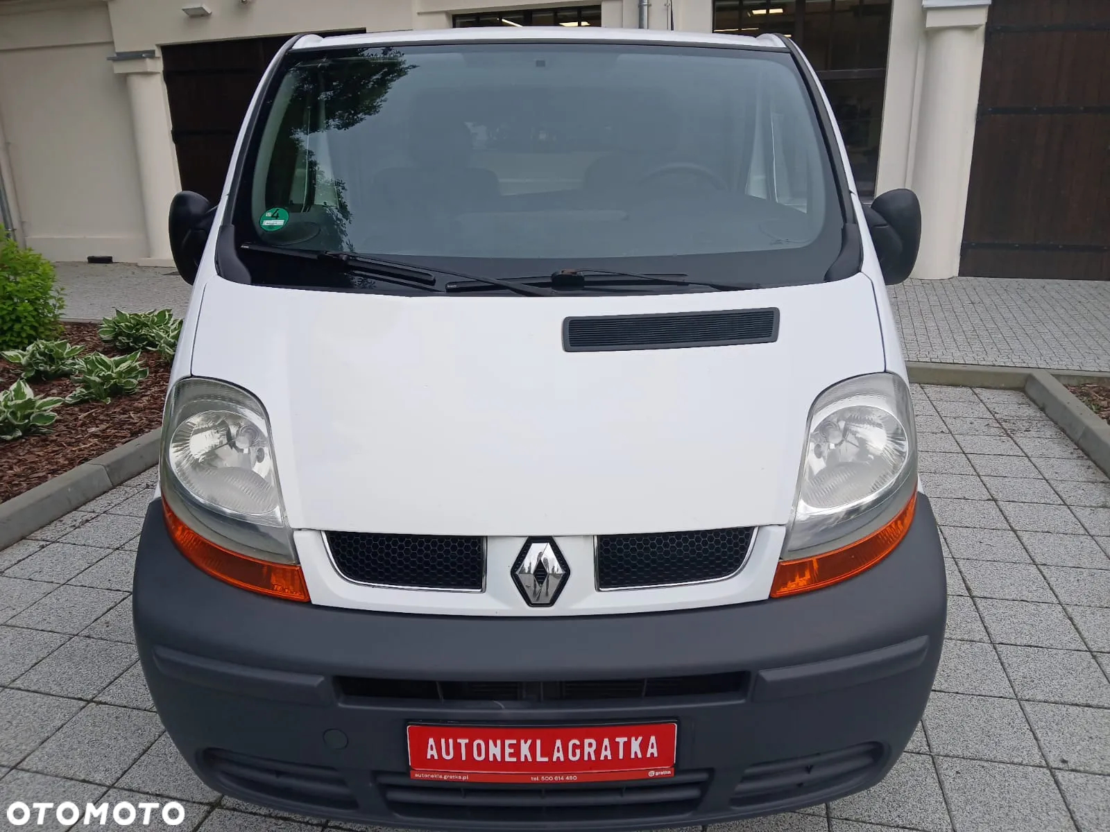 Renault TRAFIC - 2