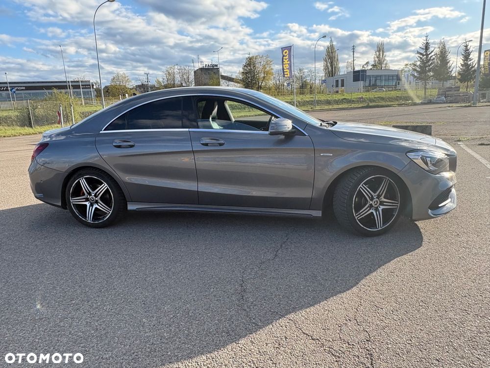 Mercedes-Benz CLA 250 4Matic 7G-DCT AMG Line - 22