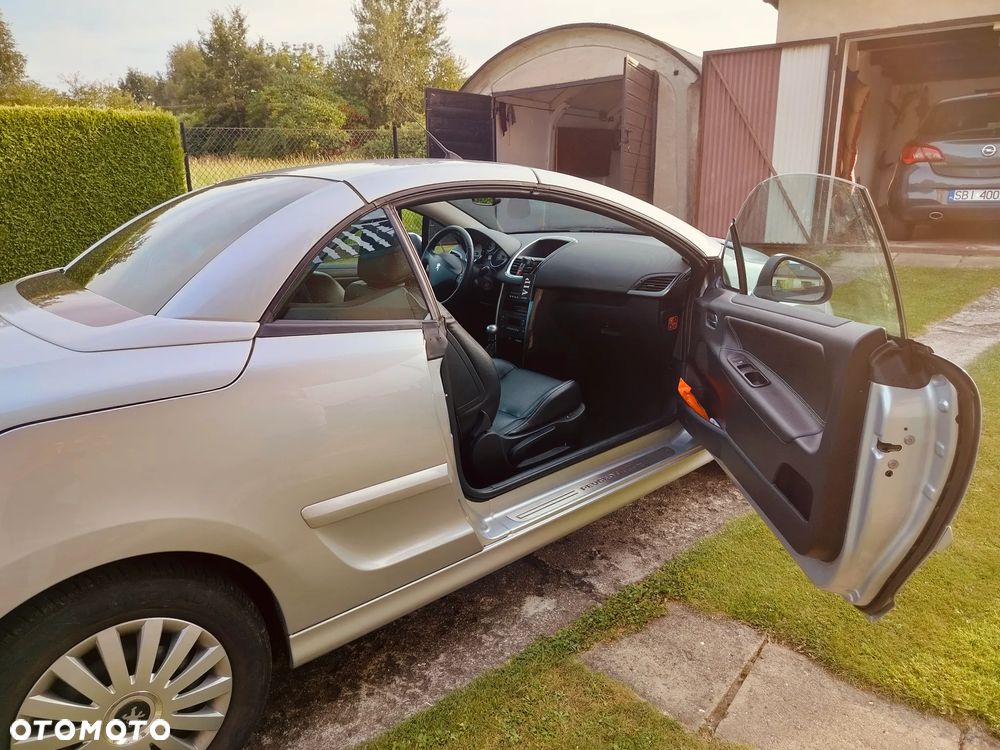 Peugeot 207 CC - 14