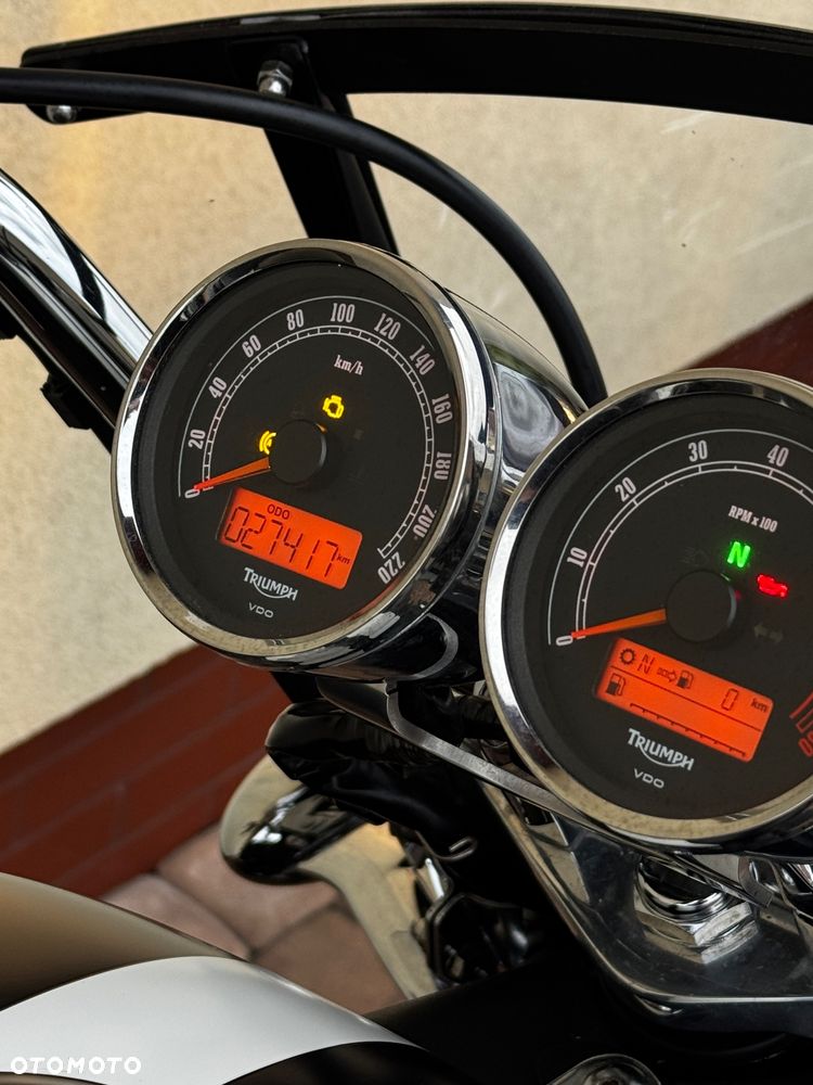 Triumph Inny - 6