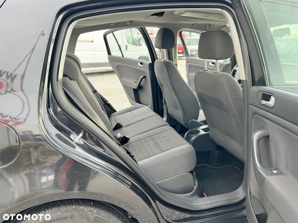 Volkswagen Golf - 13