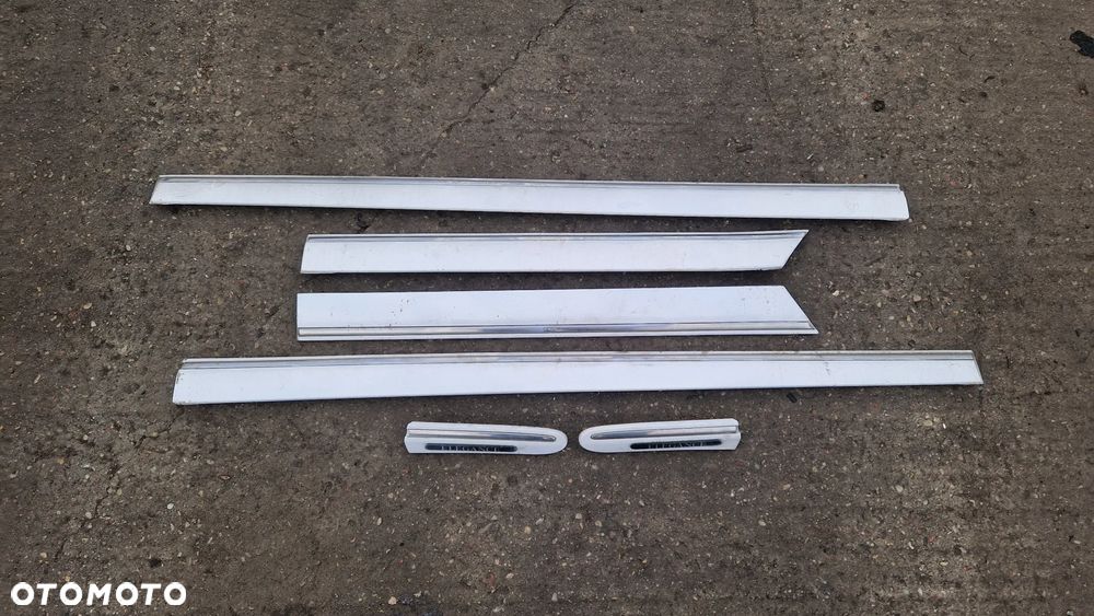 MERCEDES C KLASA W203 ELEGANCE LISTWY KOMPLET - 1