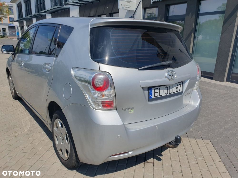 Toyota Verso 2.0 D-4D Luna - 4