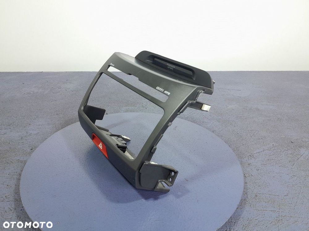 KIA SPORTAGE III RAMKA RADIA I NAWIGACJI EU 95960-3U000 - 7