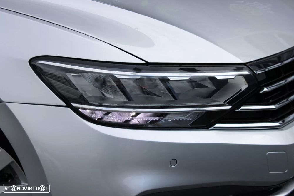 VW Passat 2.0 TDI Elegance - 43