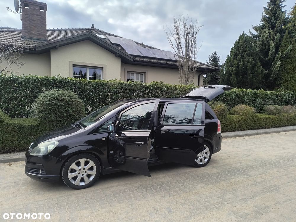 Opel Zafira - 2
