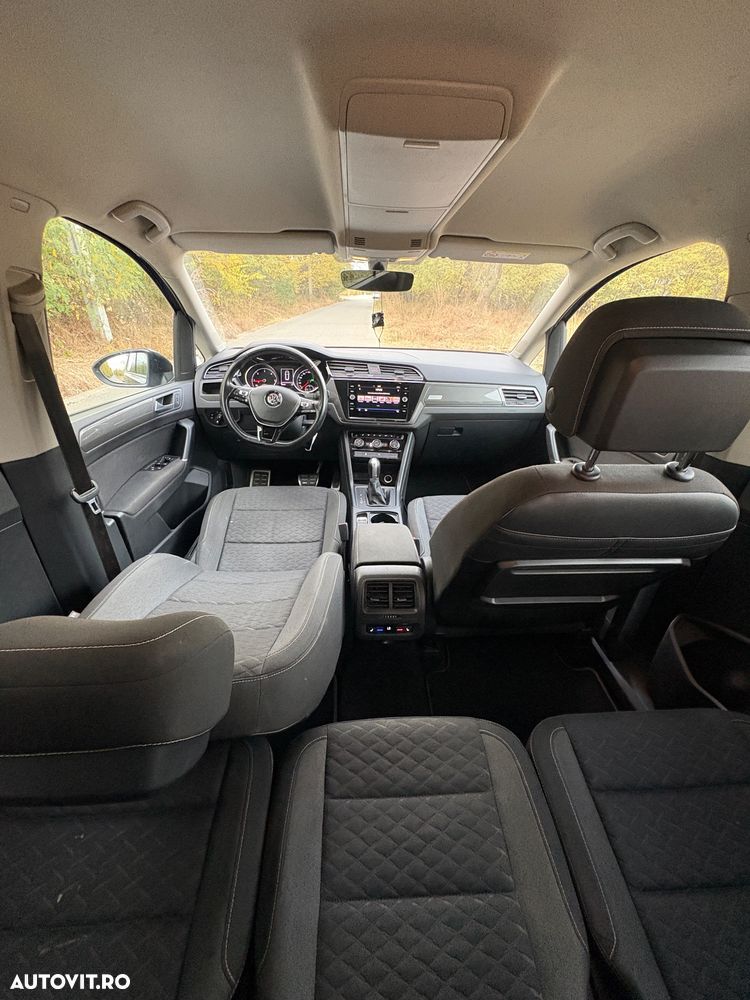 Volkswagen Touran - 9