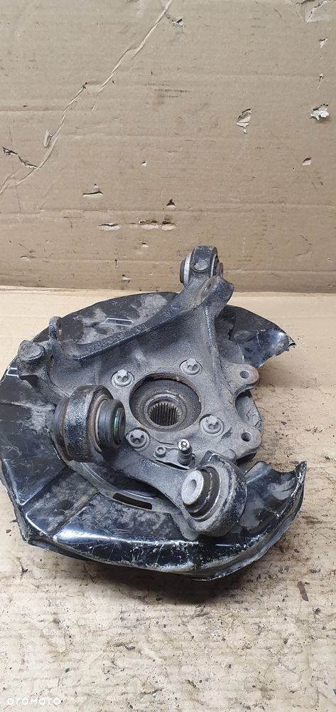 Zwrotnica piasta lewy tył tylna lewa BMW X1 E84 6788049 - 3
