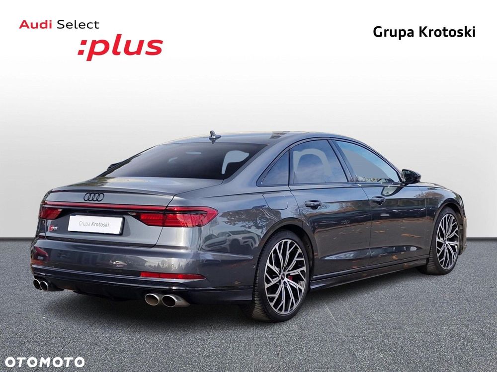 Audi S8 - 5