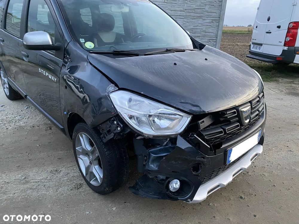 Dacia Lodgy 1.5 Blue dCi Stepway S&S - 32