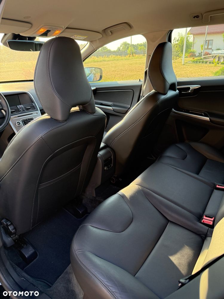 Volvo XC 60 - 6