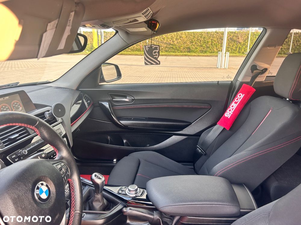 BMW Seria 2 218d - 2