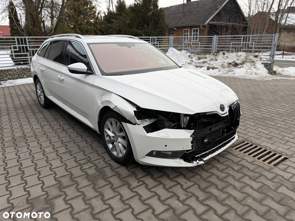 Skoda Superb 2.0 TDI Style DSG - 10