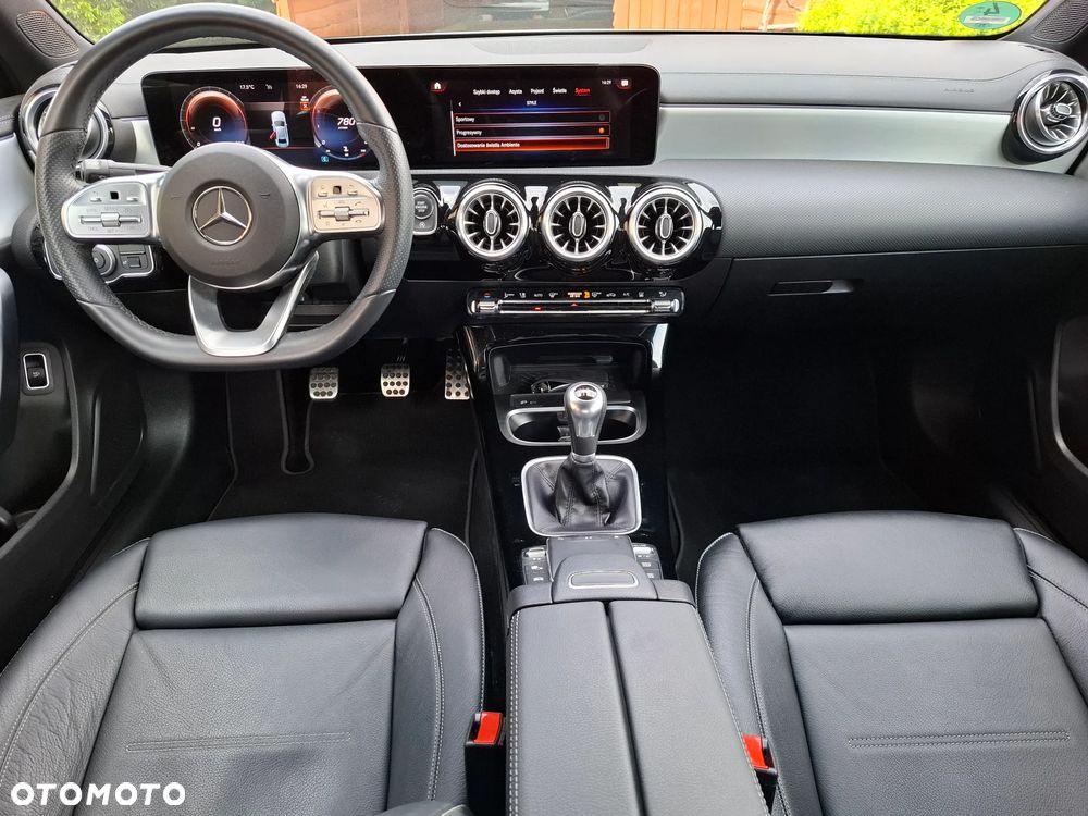 Mercedes-Benz Klasa A 200 AMG Line - 24