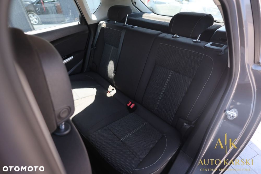 Opel Astra - 32