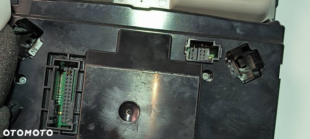 OŚWIETLENIE KABINY MERCDES-BENZ SPRINTER 907 A9109007500 - 4