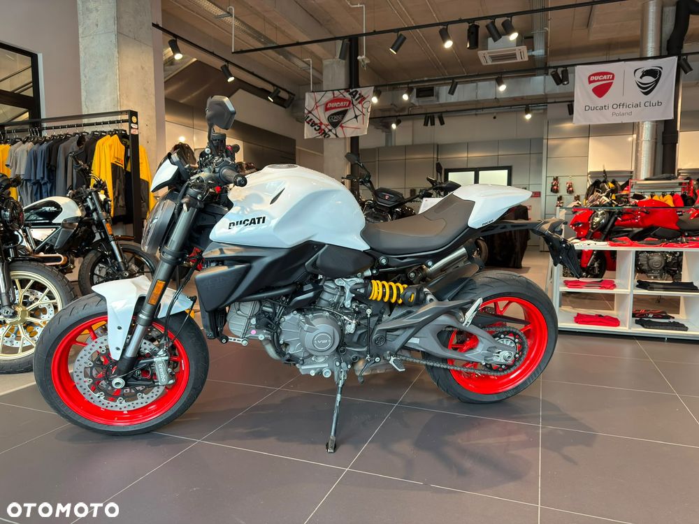 Ducati Monster - 4