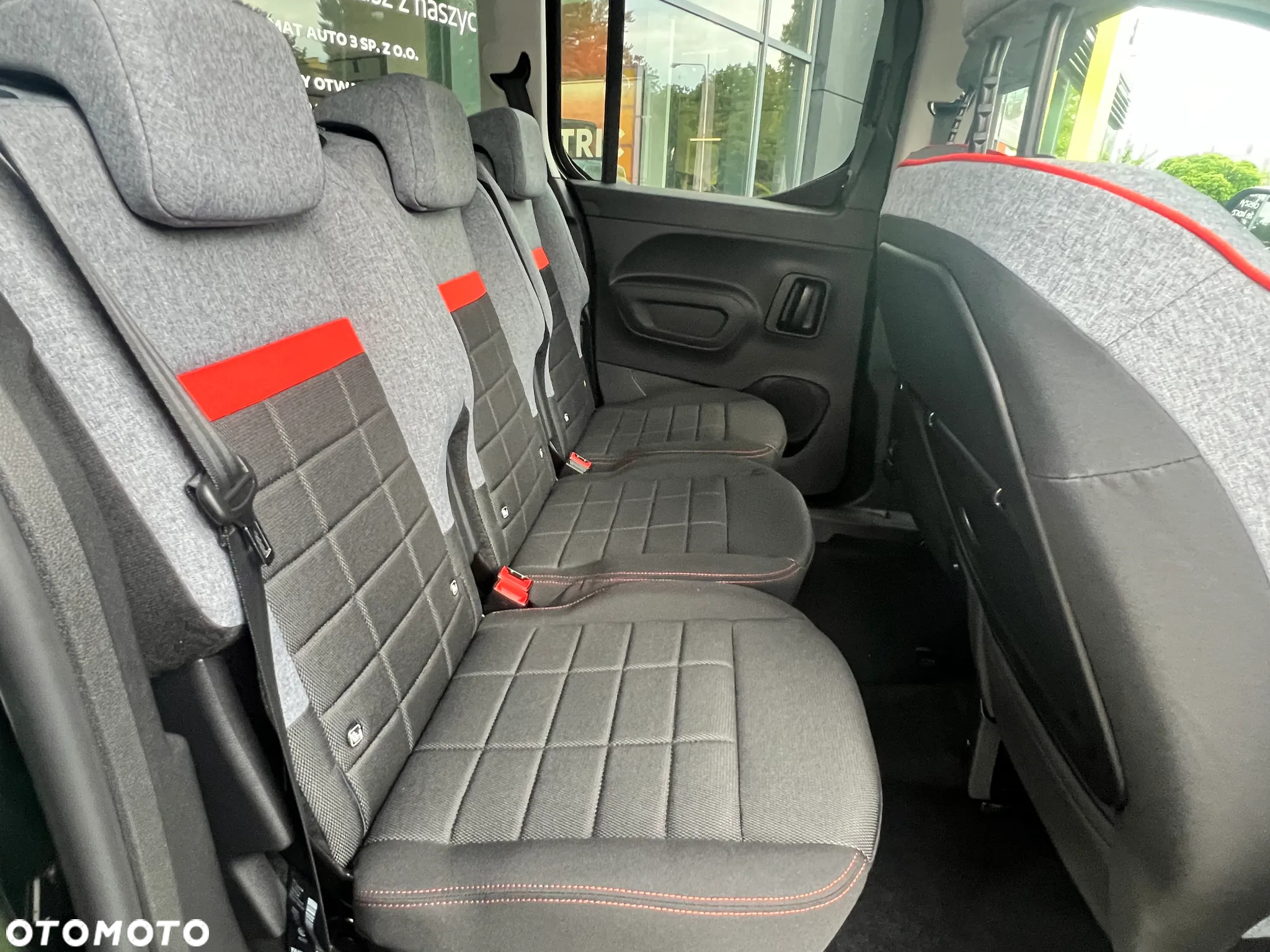 Citroën Berlingo XL 1.5 BlueHDI Max S&S EAT8 - 26