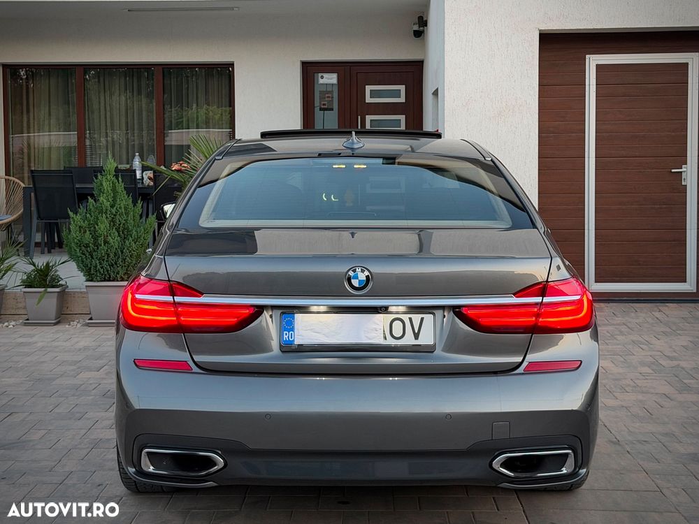 BMW Seria 7 740e iPerformance - 23