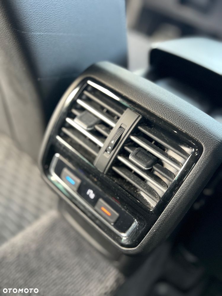 Volkswagen Passat Alltrack - 25