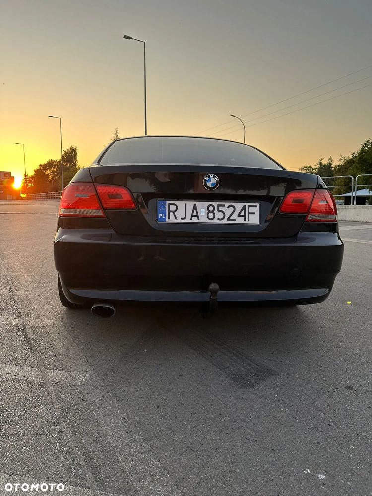 BMW Seria 3 320d Coupe - 12